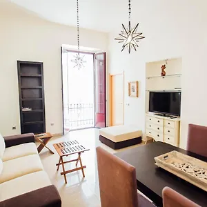 Bright And Central- 2bd 1bth- Malhara Appartement